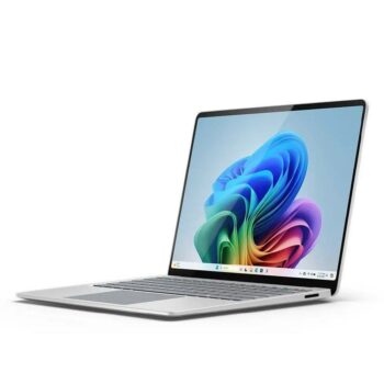 كمبيوتر محمول سيرفس من مايكروسوفت، معالج سنابدراغون اكس بلس، رام 16 جيجابايت، سعة 512 جيجابايت اس اس دي، شاشة 13.8 بوصة، معالج رسوميات كوالكوم ادرينو، نظام التشغيل ويندوز 11، ZGM-00014 - بلاتينيوم - متاجر