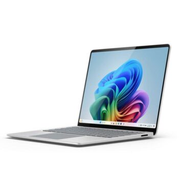 كمبيوتر محمول سيرفس من مايكروسوفت، مقاس 13.8 بوصة، رام 16 جيجابايت، 512 جيجابايت اس اس دي، كوالكوم سناب دراغون اكس ايليت، كوالكوم ادرينو جرافيكس، ويندوز 11، ZGP-00014 – بلاتينيوم - متاجر